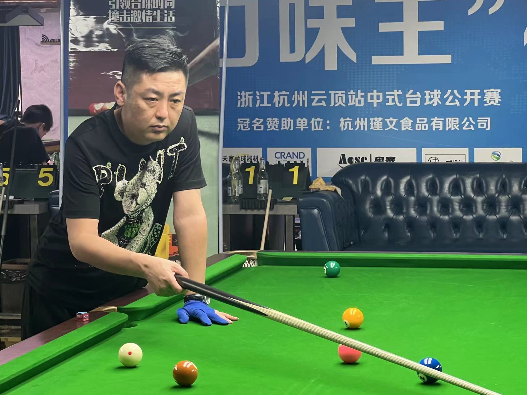 代表团服装 代表团服装